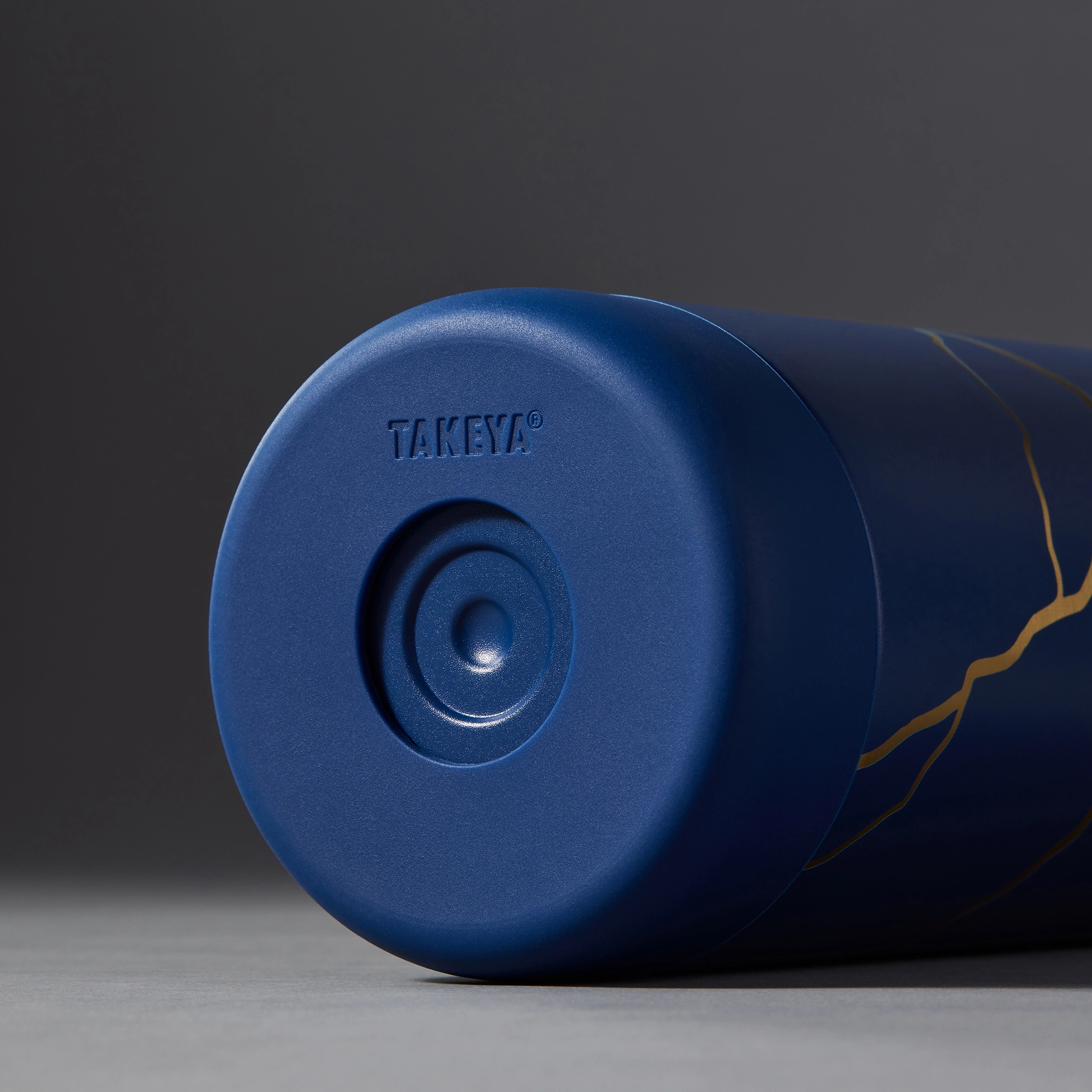 kintsugi-water-bottle-with-spout-lid-t3 51390-TK_HO25_Kintsugi_Takeya9249.png
